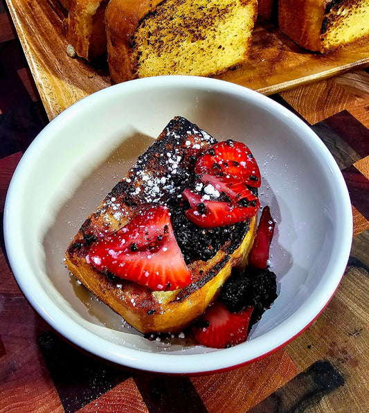 American Delight: A Grilled Berry & Pound Cake Sensation